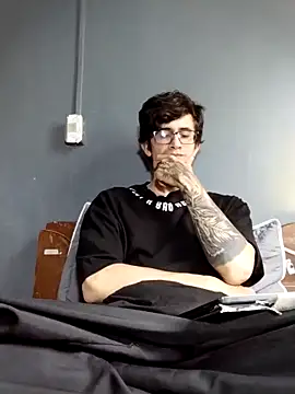 Snapshot of Loggan_donnelly chatting on March 12, 2026, 6:47 pm Loggan donnelly online show from March 12, 2026, 6:47 pm