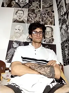 Snapshot of Loggan_donnelly chatting on March 23, 2026, 1:53 am Loggan donnelly online show from March 23, 2026, 1:53 am