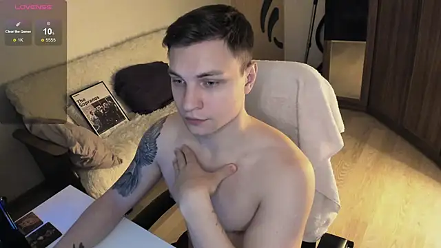 Snapshot of handsome_guy01 chatting on October 2, 2025, 4:30 am handsome guy01 online show from October 2, 2025, 4:30 am