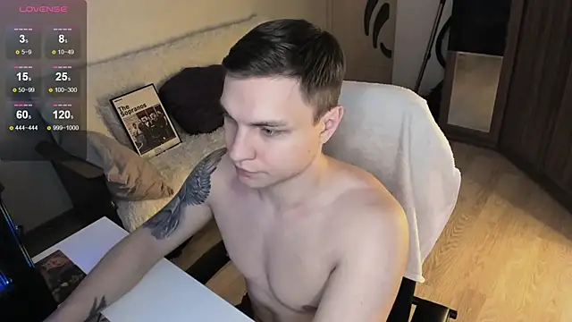 Snapshot of handsome_guy01 chatting on October 3, 2025, 9:06 am handsome guy01 online show from October 3, 2025, 9:06 am