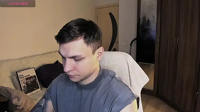 Snapshot of handsome_guy01 chatting on October 5, 2025, 3:43 pm handsome guy01 online show from October 5, 2025, 3:43 pm