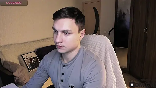 Snapshot of handsome_guy01 chatting on October 18, 2025, 2:25 am handsome guy01 online show from October 18, 2025, 2:25 am