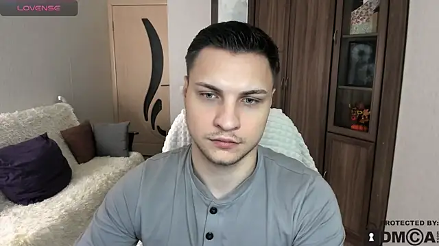 Snapshot of handsome_guy01 chatting on October 31, 2025, 7:37 pm handsome guy01 online show from October 31, 2025, 7:37 pm