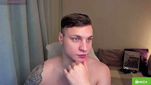 handsome guy01 online show from April 26, 2026, 6:38 pm