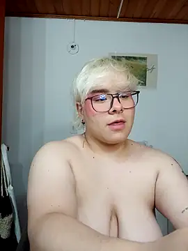 amalia love online show from October 9, 2025, 5:16 am