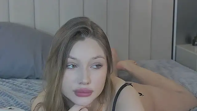 ViolaFlirt online show from December 15, 2024, 6:26 pm