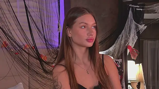 ViolaFlirt online show from November 3, 2025, 4:14 am