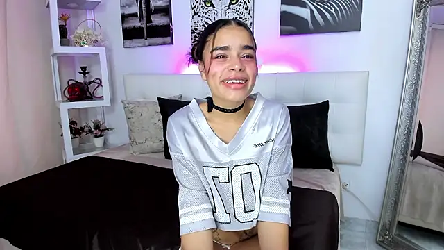 Snapshot of lissbrown chatting on February 15, 2026, 12:58 pm lissbrown online show from February 15, 2026, 12:58 pm