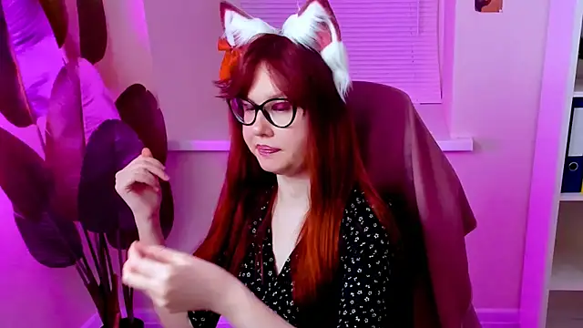 CarolGiggly online show from November 12, 2025, 1:00 pm