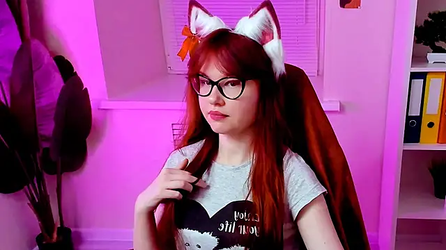 CarolGiggly online show from November 17, 2025, 8:36 pm