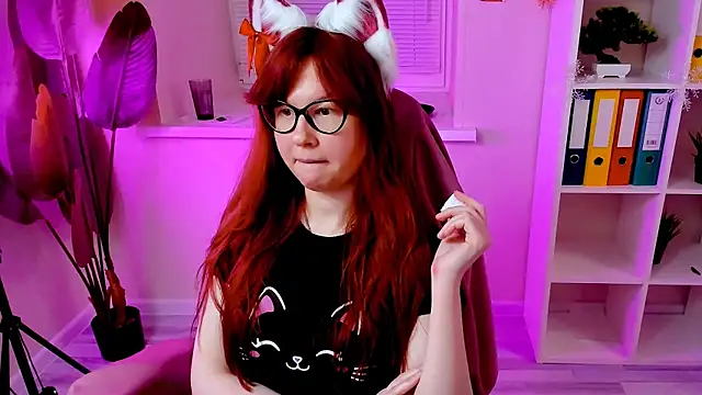 CarolGiggly online show from December 13, 2025, 11:32 pm