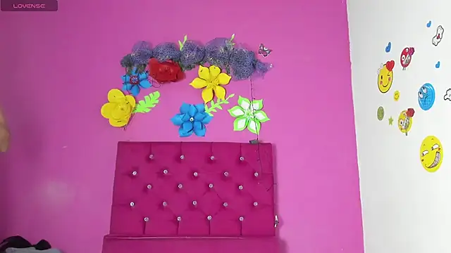 tiffany Bitch online show from December 11, 2024, 11:21 pm
