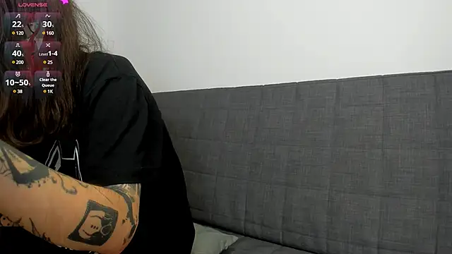 Snapshot of ravenousbiter chatting on December 11, 2024, 8:07 pm ravenousbiter online show from December 11, 2024, 8:07 pm