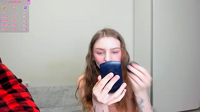 Snapshot of ravenousbiter chatting on March 7, 2025, 7:05 pm ravenousbiter online show from March 7, 2025, 7:05 pm