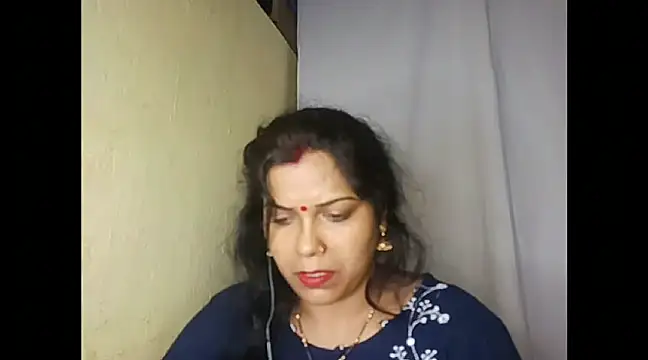 Snapshot of mamoni91 chatting on December 8, 2024, 3:21 am mamoni91 online show from December 8, 2024, 3:21 am