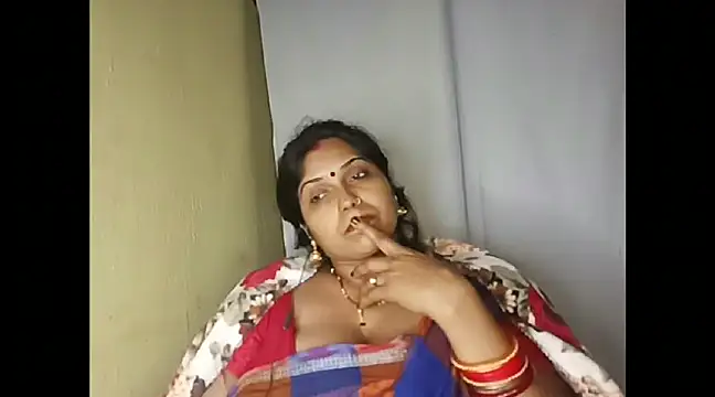 Snapshot of mamoni91 chatting on December 12, 2024, 5:26 pm mamoni91 online show from December 12, 2024, 5:26 pm