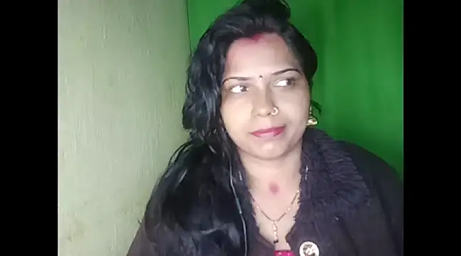 Snapshot of mamoni91 chatting on December 17, 2024, 2:01 am mamoni91 online show from December 17, 2024, 2:01 am