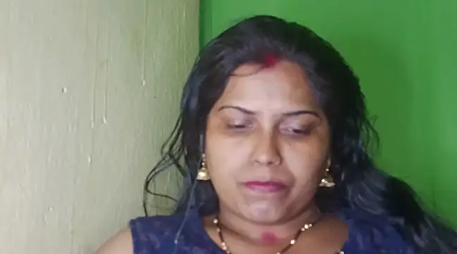 Snapshot of mamoni91 chatting on December 17, 2024, 5:36 pm mamoni91 online show from December 17, 2024, 5:36 pm