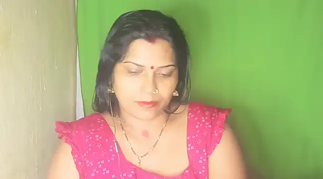 Snapshot of mamoni91 chatting on January 1, 2025, 2:30 am mamoni91 online show from January 1, 2025, 2:30 am