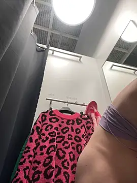 Lia  Love online show from December 27, 2024, 3:15 pm