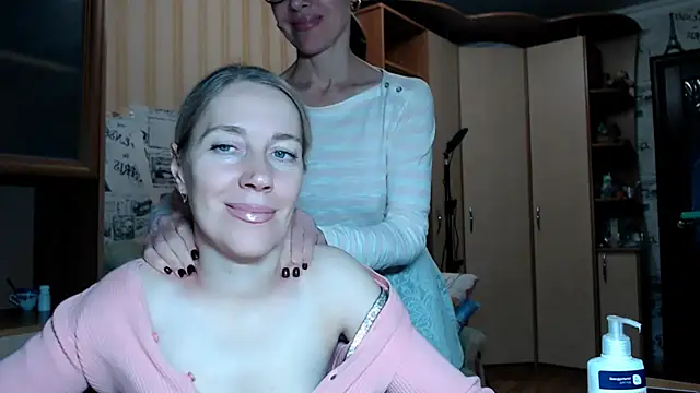 Snapshot of Pepper_mur chatting on December 6, 2024, 1:33 pm Pepper mur online show from December 6, 2024, 1:33 pm