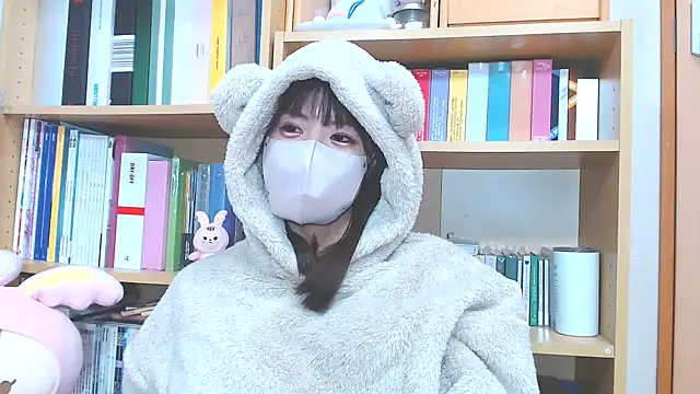 nazuna 1004 online show from February 7, 2025, 5:40 pm