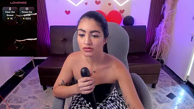 Snapshot of lunaalynch chatting on March 17, 2026, 7:17 pm lunaalynch online show from March 17, 2026, 7:17 pm