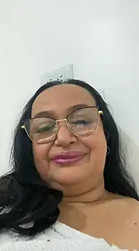 Snapshot of GiaNahomi chatting on December 19, 2024, 2:24 pm GiaNahomi online show from December 19, 2024, 2:24 pm