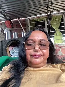 Snapshot of GiaNahomi chatting on December 31, 2024, 1:30 pm GiaNahomi online show from December 31, 2024, 1:30 pm