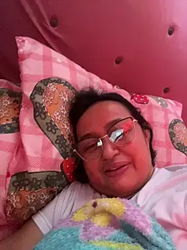 Snapshot of GiaNahomi chatting on January 13, 2025, 2:32 pm GiaNahomi online show from January 13, 2025, 2:32 pm