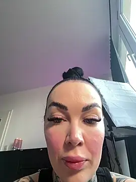 PalinaPr online show from December 16, 2025, 1:38 pm