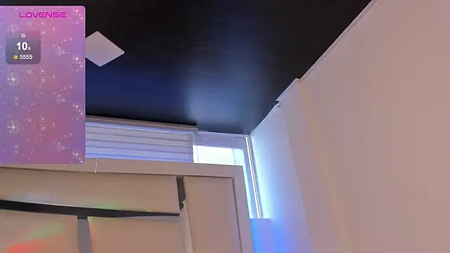 Mis  lola online show from September 25, 2025, 9:40 pm