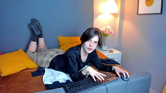 Angel shiny online show from December 23, 2024, 3:40 am