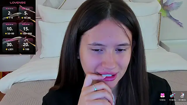 Snapshot of milaleoneli chatting on February 17, 2026, 3:08 pm milaleoneli online show from February 17, 2026, 3:08 pm