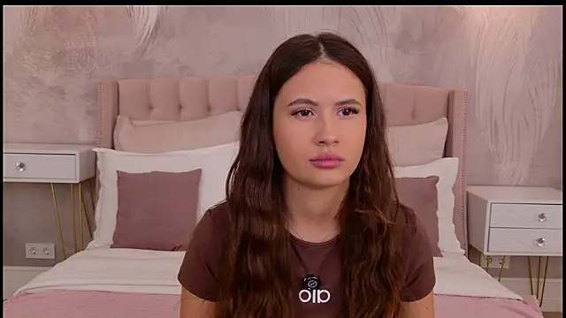 Snapshot of milaleoneli chatting on February 24, 2026, 2:59 pm milaleoneli online show from February 24, 2026, 2:59 pm