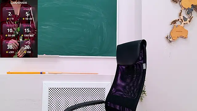 Snapshot of milaleoneli chatting on March 18, 2026, 2:53 pm milaleoneli online show from March 18, 2026, 2:53 pm