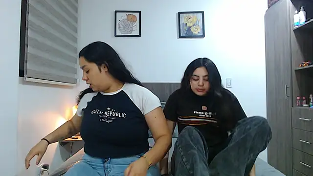 Snapshot of Scarlett_Jazmin chatting on April 11, 2026, 2:27 am Scarlett Jazmin online show from April 11, 2026, 2:27 am