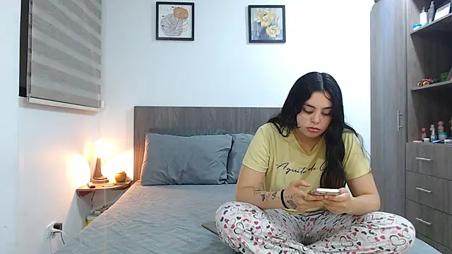 Snapshot of Scarlett_Jazmin chatting on April 14, 2026, 7:47 am Scarlett Jazmin online show from April 14, 2026, 7:47 am