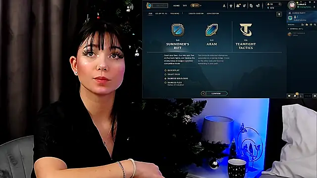 AveryWillow online show from December 28, 2024, 4:41 pm