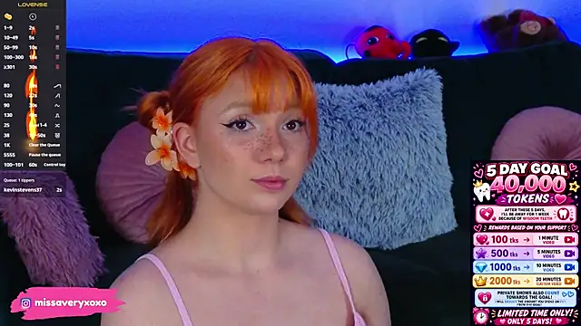 AveryWillow online show from May 3, 2026, 11:22 pm
