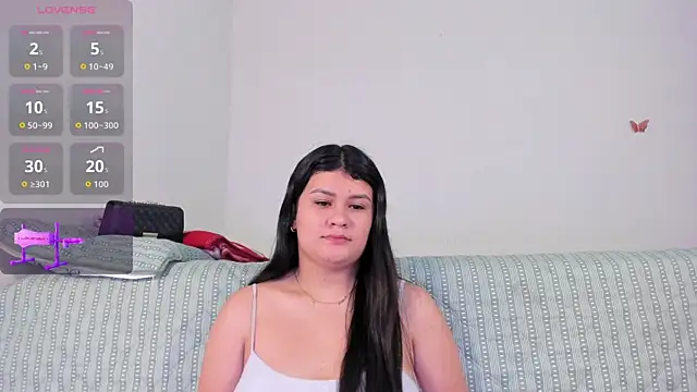 Snapshot of Elalove_ chatting on April 1, 2026, 7:31 am Elalove online show from April 1, 2026, 7:31 am