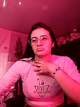 Hanna Kinsley online show from October 2, 2025, 9:55 pm