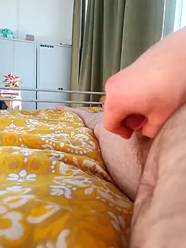 awesome-dirty-dick online show from December 5, 2024, 9:39 am