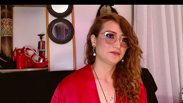 Snapshot of AdeleMourfg chatting on February 10, 2025, 5:58 am AdeleMourfg online show from February 10, 2025, 5:58 am