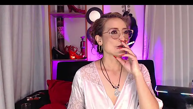 Snapshot of AdeleMourfg chatting on February 23, 2025, 9:55 am AdeleMourfg online show from February 23, 2025, 9:55 am
