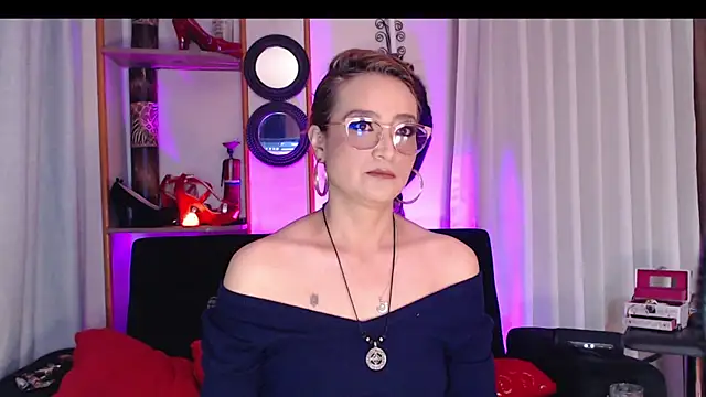Snapshot of AdeleMourfg chatting on February 24, 2025, 4:05 am AdeleMourfg online show from February 24, 2025, 4:05 am