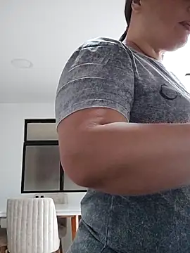 Snapshot of _Prinscarlet_ chatting on February 23, 2026, 5:32 pm Prinscarlet online show from February 23, 2026, 5:32 pm