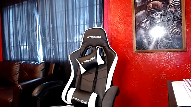 Snapshot of daddy_girl88 chatting on October 1, 2025, 4:57 pm daddy girl88 online show from October 1, 2025, 4:57 pm