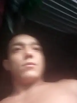 Snapshot of tayson_ chatting on April 15, 2026, 11:28 am tayson online show from April 15, 2026, 11:28 am