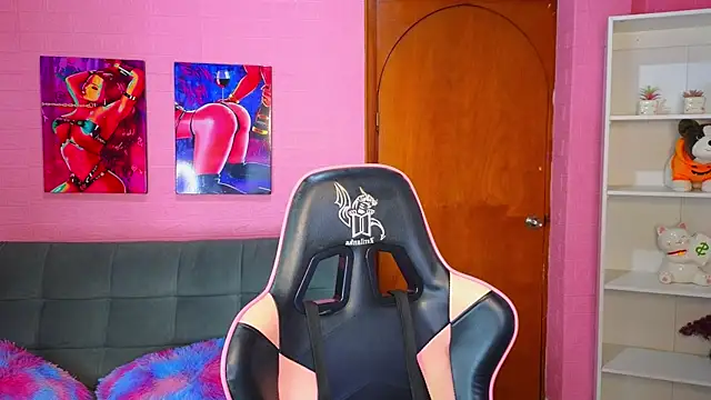 Snapshot of abigail_monore_ chatting on October 16, 2025, 8:21 pm abigail monore online show from October 16, 2025, 8:21 pm